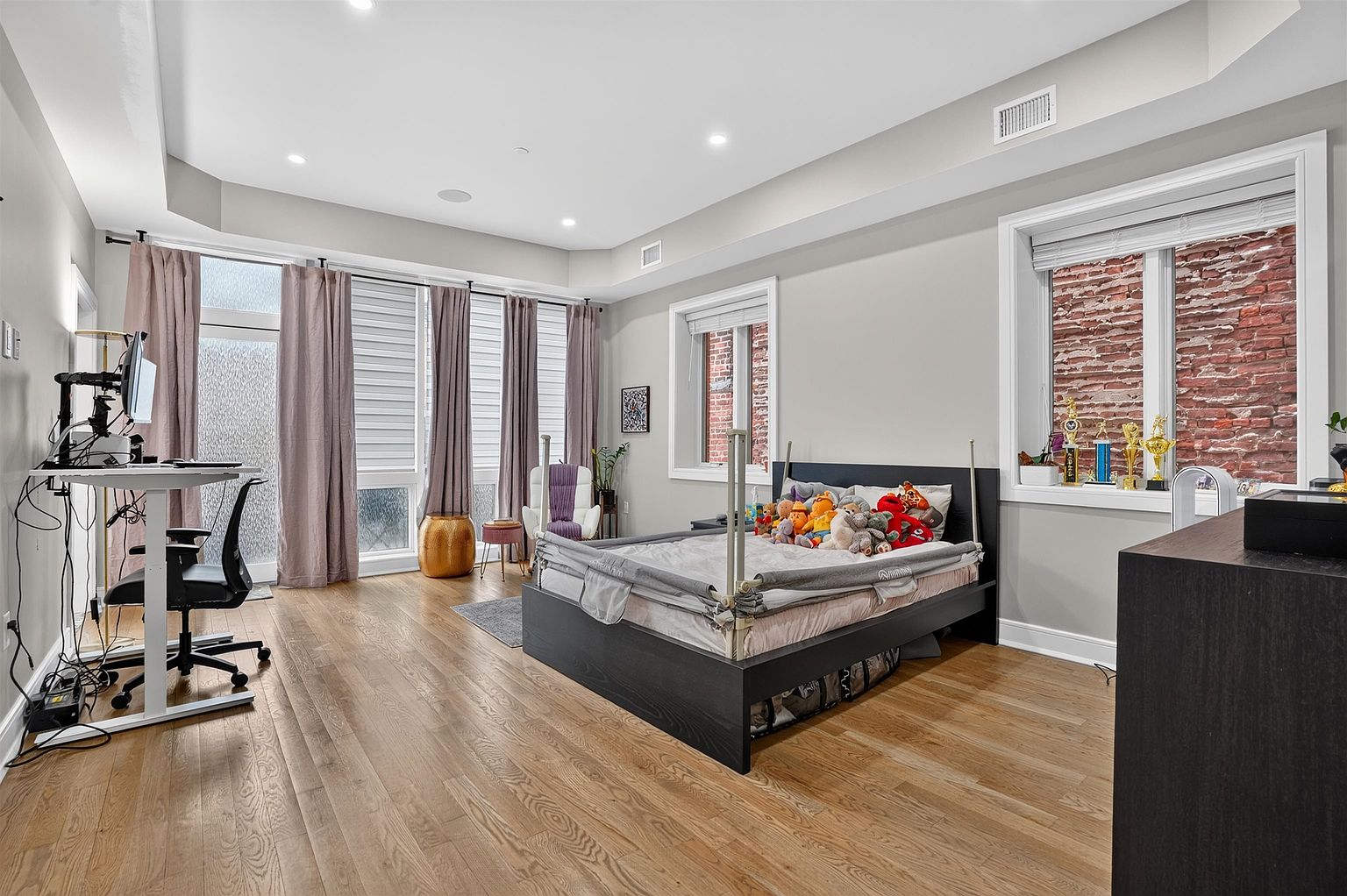 East Primary Suite #1